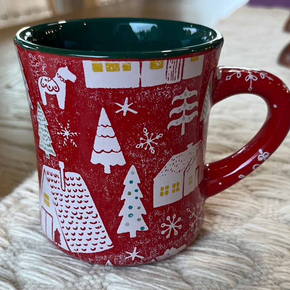 NWT Festive Red Holiday Chalet Mug